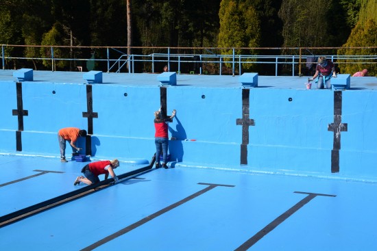 Správa sportovišť připravuje koupaliště na sezonu. Vodu do bazénů začne napouštět, až bude jasné, kdy může otevřít.
FOTO: DANA HOĎÁKOVÁ