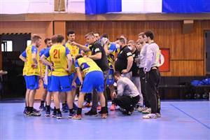 Trenér kopřivnických házenkářů Lubomír Veřmiřovský počtvrté v řadě dovedl mužstvo do play-off, nakonec obsadilo šesté místo.
ILUSTRAČNÍ FOTO: KRISTINA ČABLOVÁ