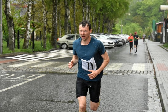 Milan Vinklárek z AK EZ Kopřivnice doběhl na Štramberské desítce celkově druhý, zvítězil však v kategorii mužů od 19 do 39 let.
FOTO: JIŘÍ HARAŠTA