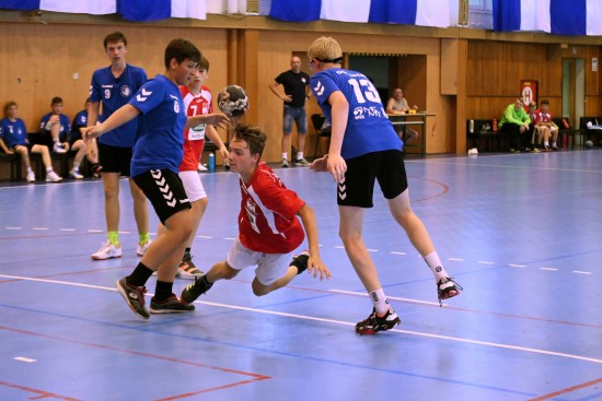 Kopřivnické ‘áčko’ udolalo Ostravu dvoubrankovým rozdílem a díky dalším dvěma vítězstvím turnaj na domácí palubovce ovládlo.
FOTO: KRISTINA ČABLOVÁ