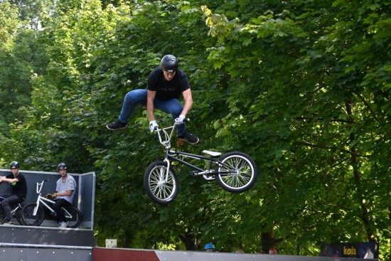 Po roční pauze se ve skateparku konal BIF JAM 6, akce ve Freestyle BMX sportu. Jedním z účastníků byl i Jaroslav Jalůvka z Kopřivnice.
FOTO: KRISTINA ČABLOVÁ