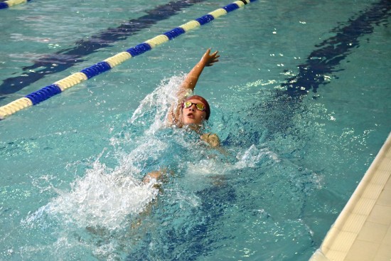 Kateřina Holá (SK Kopřivnice) si na domácím bazéně vyplavala šest medailí a k tomu přidala třetí nejlepší bodový výkon mezi děvčaty r. 2009.
FOTO: KRISTINA ČABLOVÁ