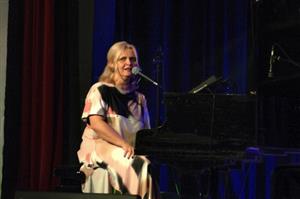 Beata Hlavenková zahrála v Kopřivnici v rámci prvního dne premiérového ročníku Aerovka Jazz Festu.
FOTO: KATEŘINA HOLUBOVÁ