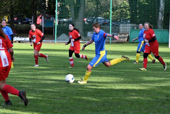 Zuzana Klečková byla jedinou skórující hráčkou družstva žen FC Kopřivnice v nedělním utkání proti Brušperku.
FOTO: KRISTINA ČABLOVÁ