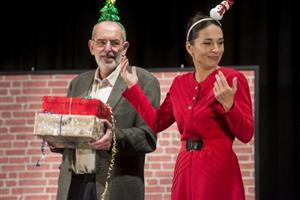 Ivo Šmoldas a Michaela Kuklová se objeví na jevišti kulturního domu v lehké komedii Když se zhasne.
FOTO: NORDPRODUCTION