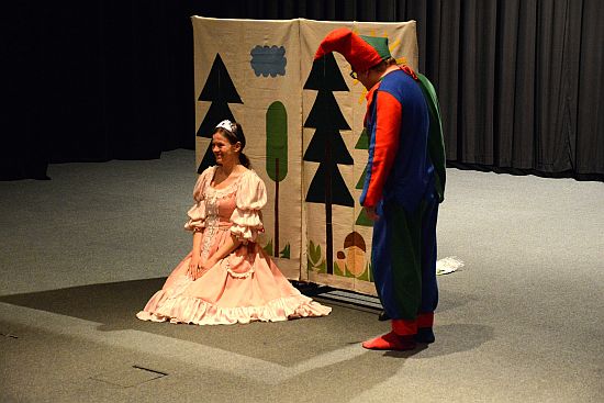 Další nedělní divadelní představení pro děti nabídlo pohádku Princezna Čokoláda z repertoáru Dobře naladěného divadla.
FOTO: DAVID MACHÁČEK
