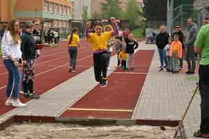 Kopřivnický oddíl asociace Sport pro všechny uspořádal na hřišti ZŠ 17. listopadu okresní kolo v atletickém čtyřboji.
FOTO: KRISTINA ČABLOVÁ