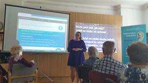 Beseda s názvem Jak nezůstat v tichu ukázala seniorům několik tipů, jak si pomoci, aby správně slyšeli a rozuměli při komunikaci se svým okolím.
FOTO: PAVLA ŽÁČKOVÁ