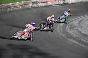 Fanoušci ploché dráhy v Kopřivnici se mohou v tomto roce těšit na pořádnou porci závodů, poprvé se půjde na “plošinu” už na začátku května.
FOTO: DAVID MACHÁČEK