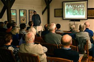 Ve středu 22. února proběhla v prostorách Muzea Fojtství přednáška připomínající 90. výročí založení místního Klubu českých turistů. FOTO: DAVID MACHÁČEK