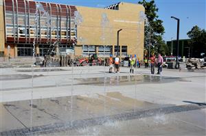 Město zajistilo exponát pro pavilon, zpoždění stavby ale roste