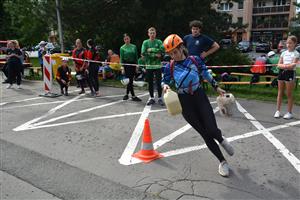 Na dvě stovky malých hasičů si poměřovaly své schopnosti v soutěži TFA Junior, kterou pořádala místní jednotka dobrovolných hasičů. FOTO: DANA HOĎÁKOVÁ