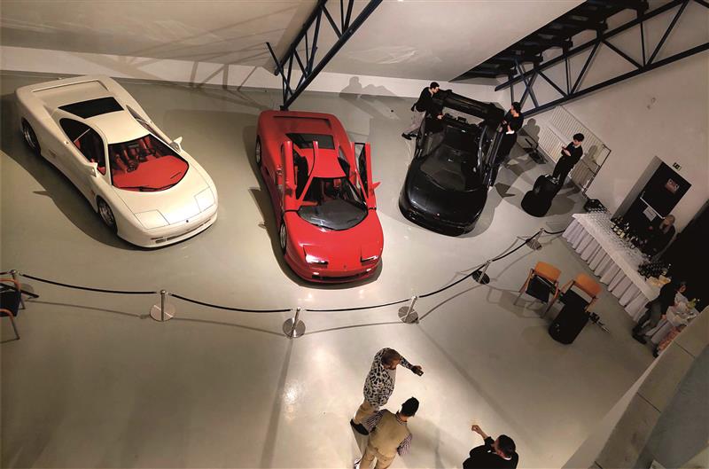 Nadšenci do motorizmu mají možnost až do března v prostorách Technického muzea Tatra vidět všechny tři existující prototypy supersportů MTX Tatra V8 FOTO: MICHAELA BORTLOVÁ