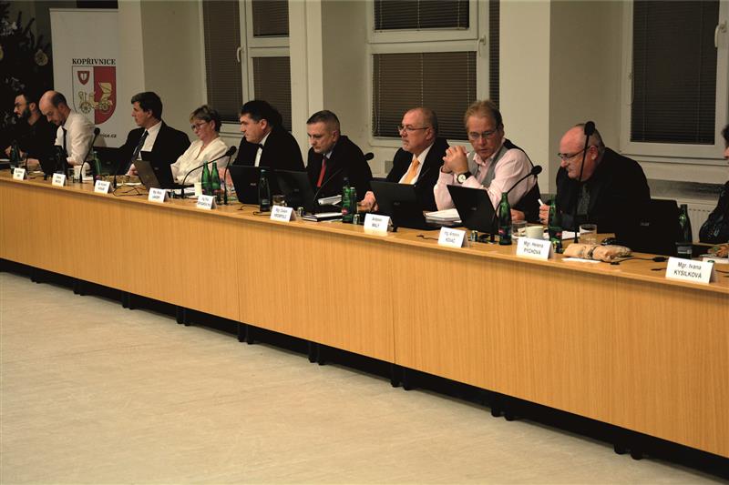 Poslední letošní zasedání zastupitelstva mělo na programu jednání nejen schválení rozpočtu na rok 2024, ale také vydání několika vyhlášek. FOTO: DAVID MACHÁČEK
