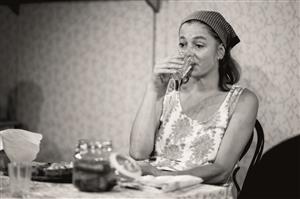 Ani třetí termín uvedení divadelního představení Slovácko sa nesúdí nevyšel z důvodu onemocnění Evy Elsnerové. Další náhradní termín je plánován na neděli 24. února. FOTO: DSK