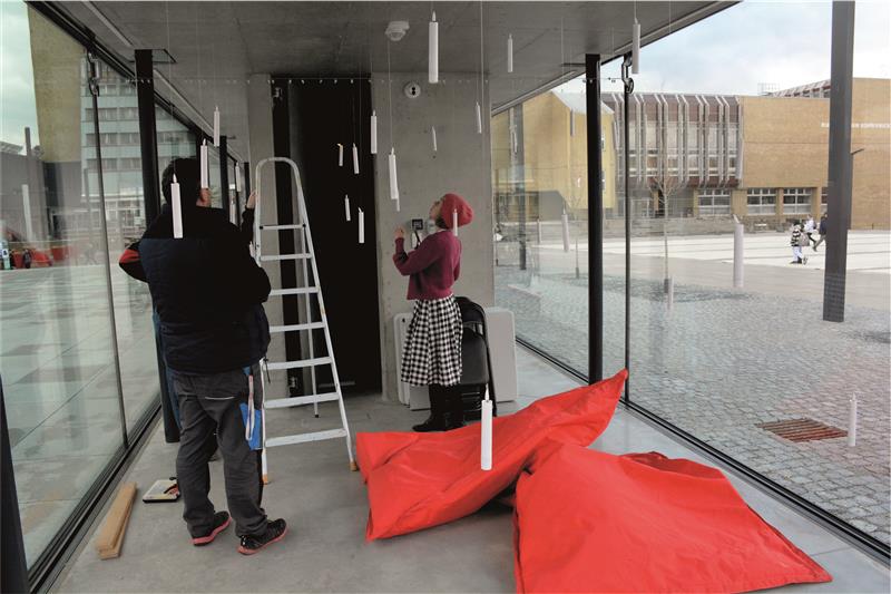 Výstavní pavilon v centru města bude mít v prvním roce po svém dokončení poměrně nabitý program. Připravuje se víc než třicet různých drobných výstav, happeningů a dalších akcí připomínajících nejen významné dny. FOTO: DAVID MACHÁČEK