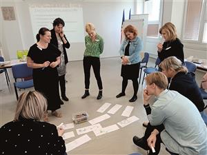 V rámci projektu MAP absolvovali učitelé workshop s názvem Třídní ideál, jenž jim má pomoci v nastavení zdravých vztahů mezi žáky i učiteli. FOTO: EVA KYTKOVÁ