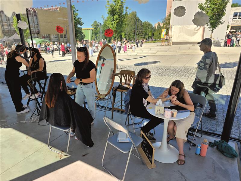 Den matek si ženy mohly užít v improvizovaném wellness studiu ve výstavním pavilonu.