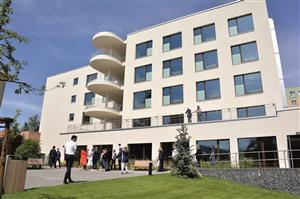 18. června byl slavnostně otevřen Domov pod Bílou horou, který už za pár dnů začne prvním klientům poskytovat službu domova pro seniory a domova se zvláštním určením. FOTO: DAVID MACHÁČEK