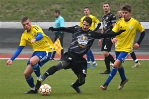 Fotbalisté Kopřivnice (světlejší dresy) se proti Palkovicím pomaleji rozjížděli, ale nakonec přesvědčivě vyhráli, a zakončili tak podzim tříbodovým ziskem.