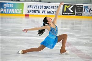 Julie Hruškovská zajela na domácí Velké ceně asi nejlepší krátký program sezony, po kterém byla průběžně druhá. Celkově doma slavila třetí místo