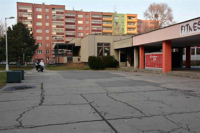 Část veřejného prostoru na sídlišti Sever, jeho nová podoba je předmětem vyhlášené soutěže. Realizace vítězného návrhu se má vejít do limitu 25 milionů korun bez DPH.