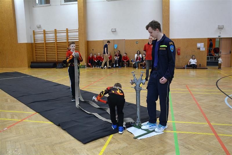 V Lubině proběhl již 12. ročník minihalového turnaje, v němž si mladí hasiči po zimní přestávce mohli porovnat svou výkonnost