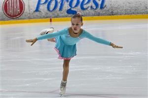 V kategorii nováčci-mladší dívky měl domácí oddíl FSC Kopřivnice čtyři zástupkyně, jedna z nich – Nikol Šátková – vyjela desátou příčku