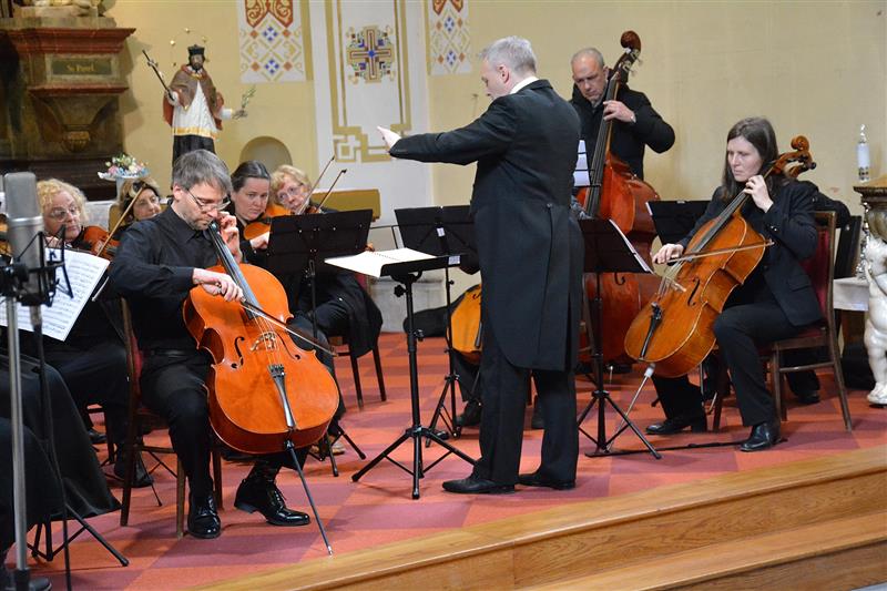 Na koncertě Komorního orchestru Kopřivnice zazněl v kostele sv. Jana Nepomuckého ve Štramberku koncert pro violoncello C dur. Sólový part hrál Tomáš Socha. Program soubor nastudoval k oslavě životního jubilea Markéty Melčákové, jedné ze zakládajících člen