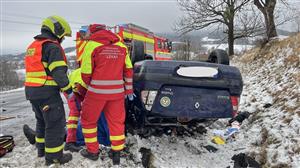 V lednu zasahovali kopřivničtí dobrovolní hasiči společně s hasiči z HZS u nehody, k níž došlo na silnici II/480 před klesáním ze Štramberka do Ženklavy.
