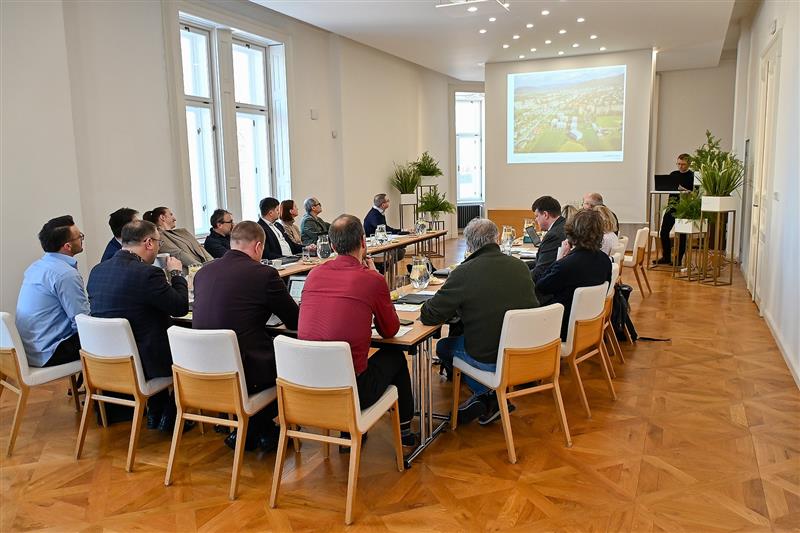Minulou středu hodnotící komise, rozšířená o přizvané odborníky, vyslechla prezentace zájemců o výstavbu v lokalitě Západ.