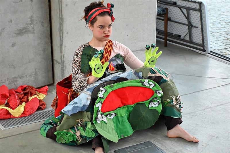 Filipína Cimrová s představením Madremonte hostovala v Kopřivnici v rámci minifestivalu Za zrcadlem.