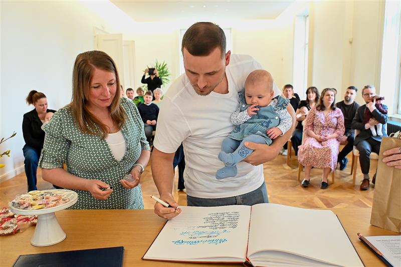Letos poprvé proběhly v Ringhofferově vile tři slavnostní ceremoniály, během kterých byli přivítáni noví občánci Kopřivnice.