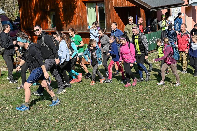 Na osm desítek sportovců se vydalo o uplynulé sobotě na Everesting 2026, tedy akci, na které bylo cílem zdolat 8 848 výškových metrů, které má nejvyšší hora světa Mount Everest.  FOTO: DAVID MACHÁČEK